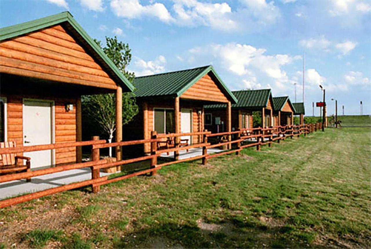 Badlands Frontier Cabins Wall Bagian luar foto